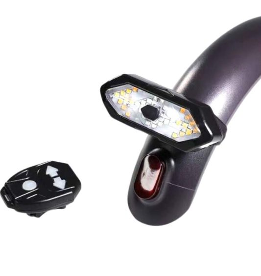 intermitente-con-luz-posición-patinetes-eléctricos-las-palmas-gran-canaria-santa-cruz-tenerife-fuerteventura-lanzarote-canarias